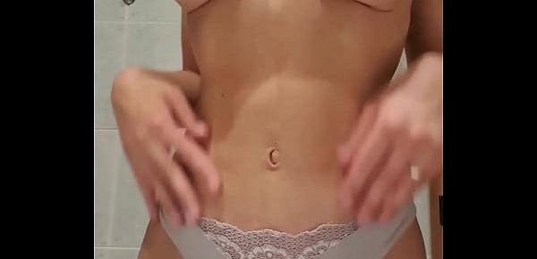 chupale las tetas a la mama y cogela toda por ser un niño malo - Briana Banderas